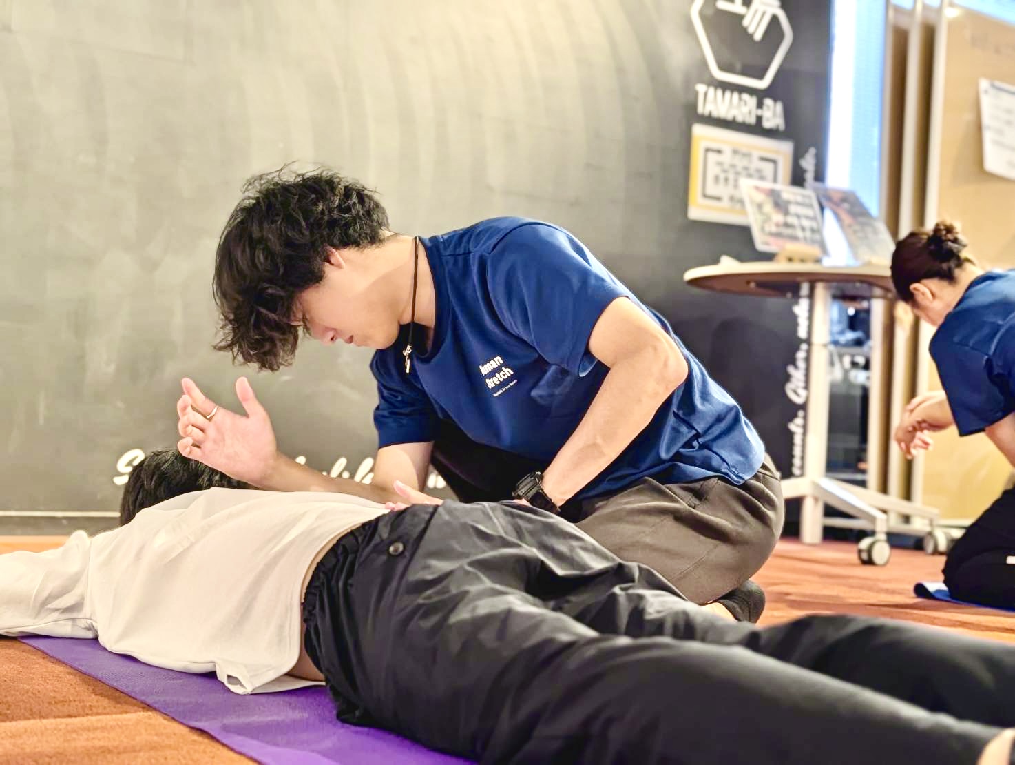 Human Stretch session in progress